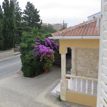 Guest House Miro Novalja Quarto foto